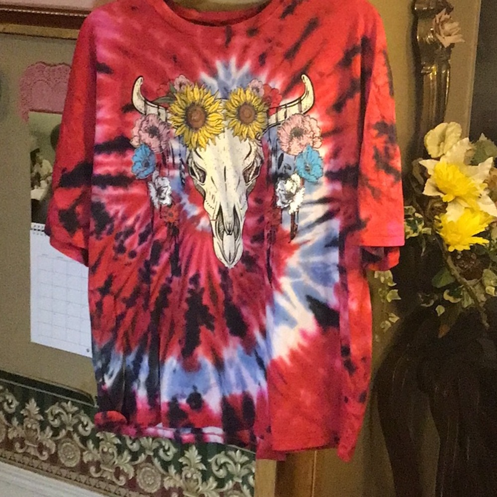 Colorful Tie-Dye Bull Skull T-Shirt